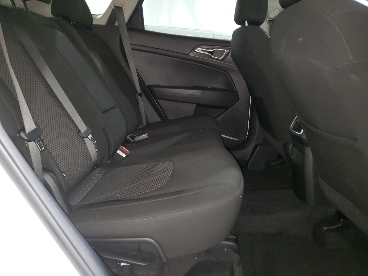 2024 Kia Sportage - Image 11