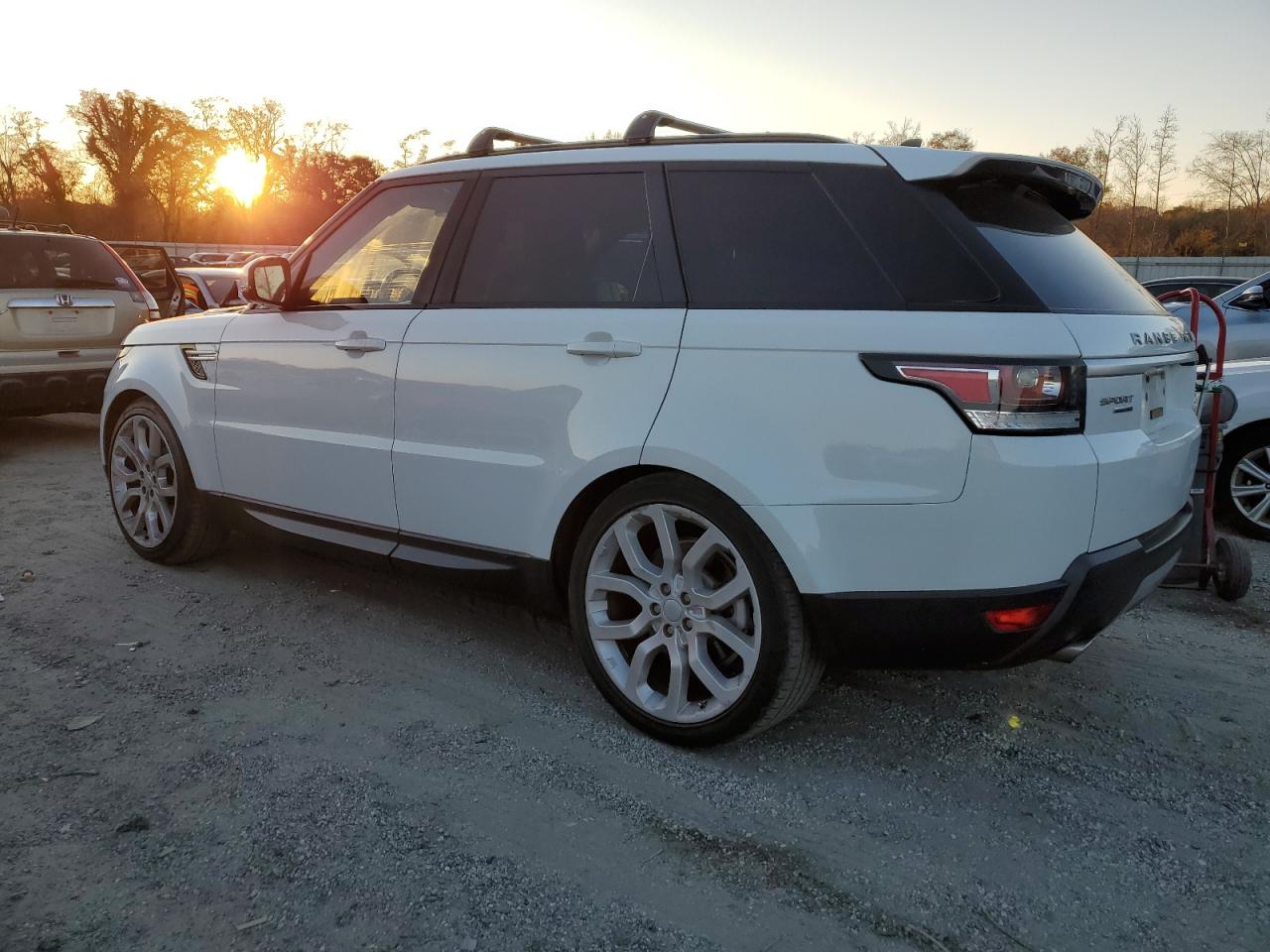 2016 Land Rover Range Rover - Image 2