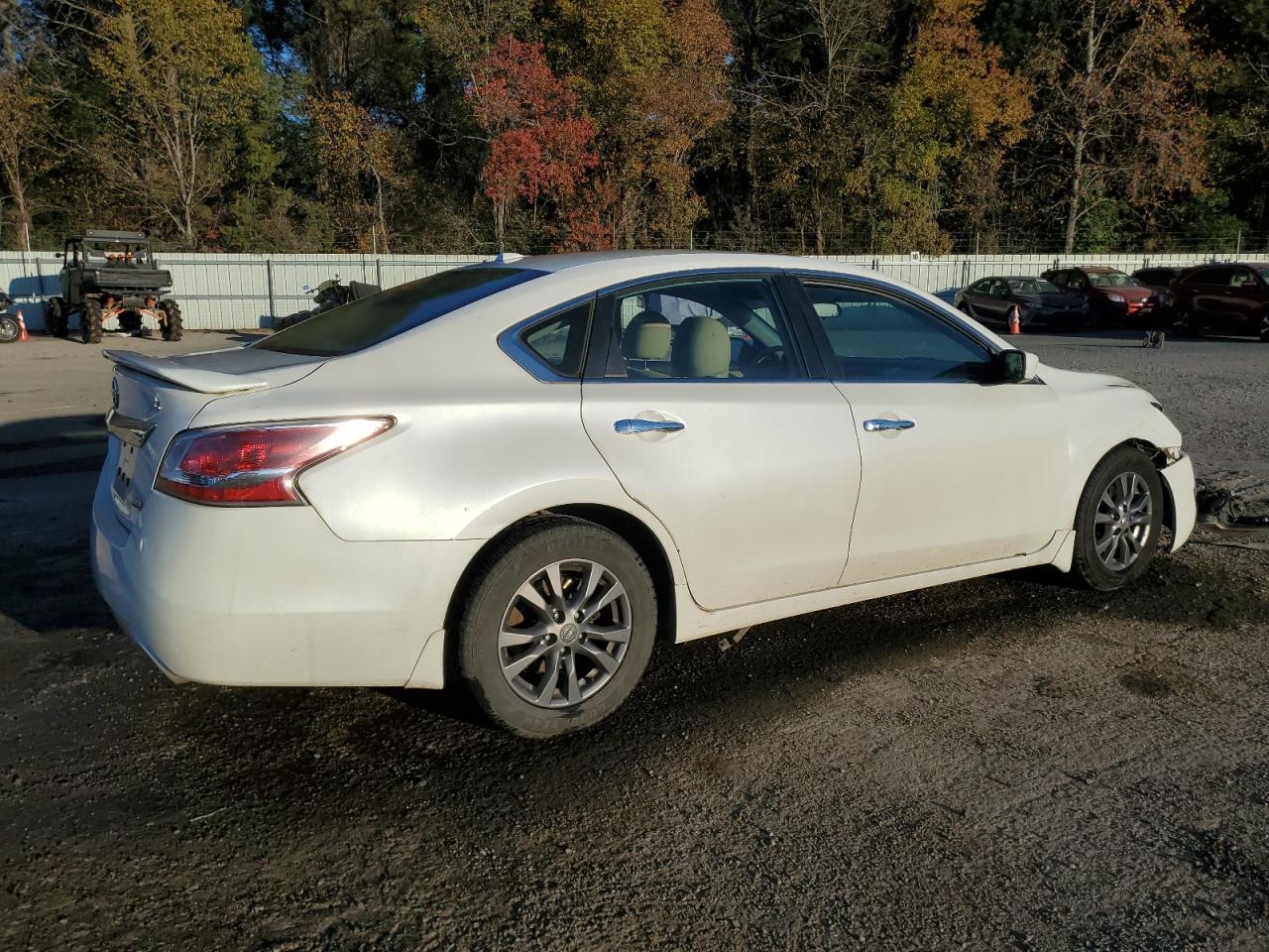 2015 Nissan Altima - Image 3