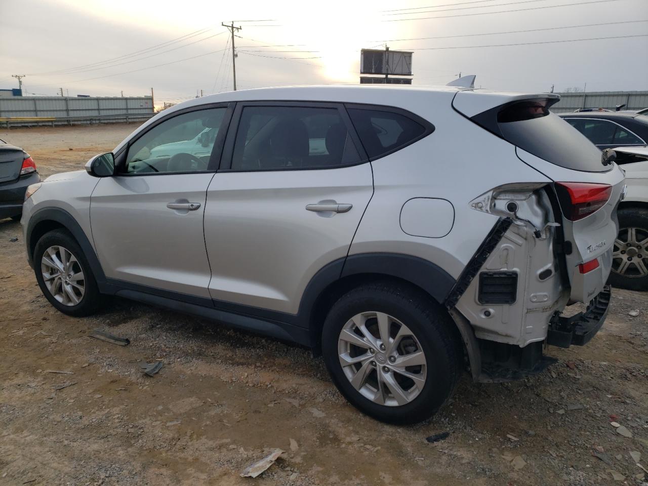 VIN KM8J2CA40KU007555 2019 HYUNDAI TUCSON no.2