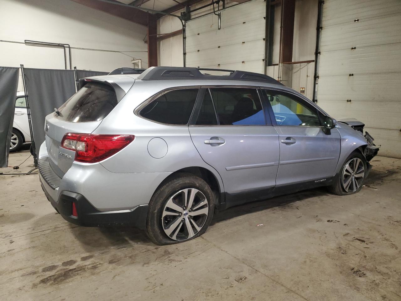 2018 Subaru Outback - Image 3