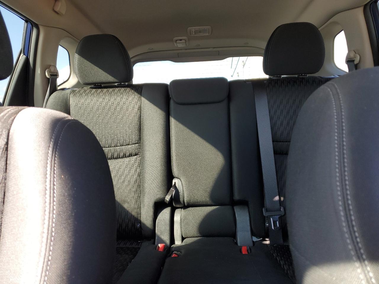 2019 Nissan Rogue - Image 10