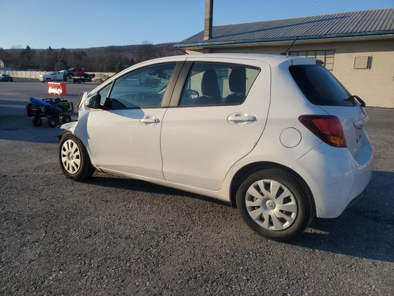 VIN VNKKTUD38HA079958 2017 TOYOTA YARIS no.2