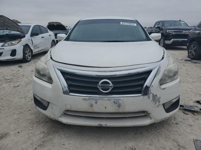 Седаны NISSAN ALTIMA 2015 Белы