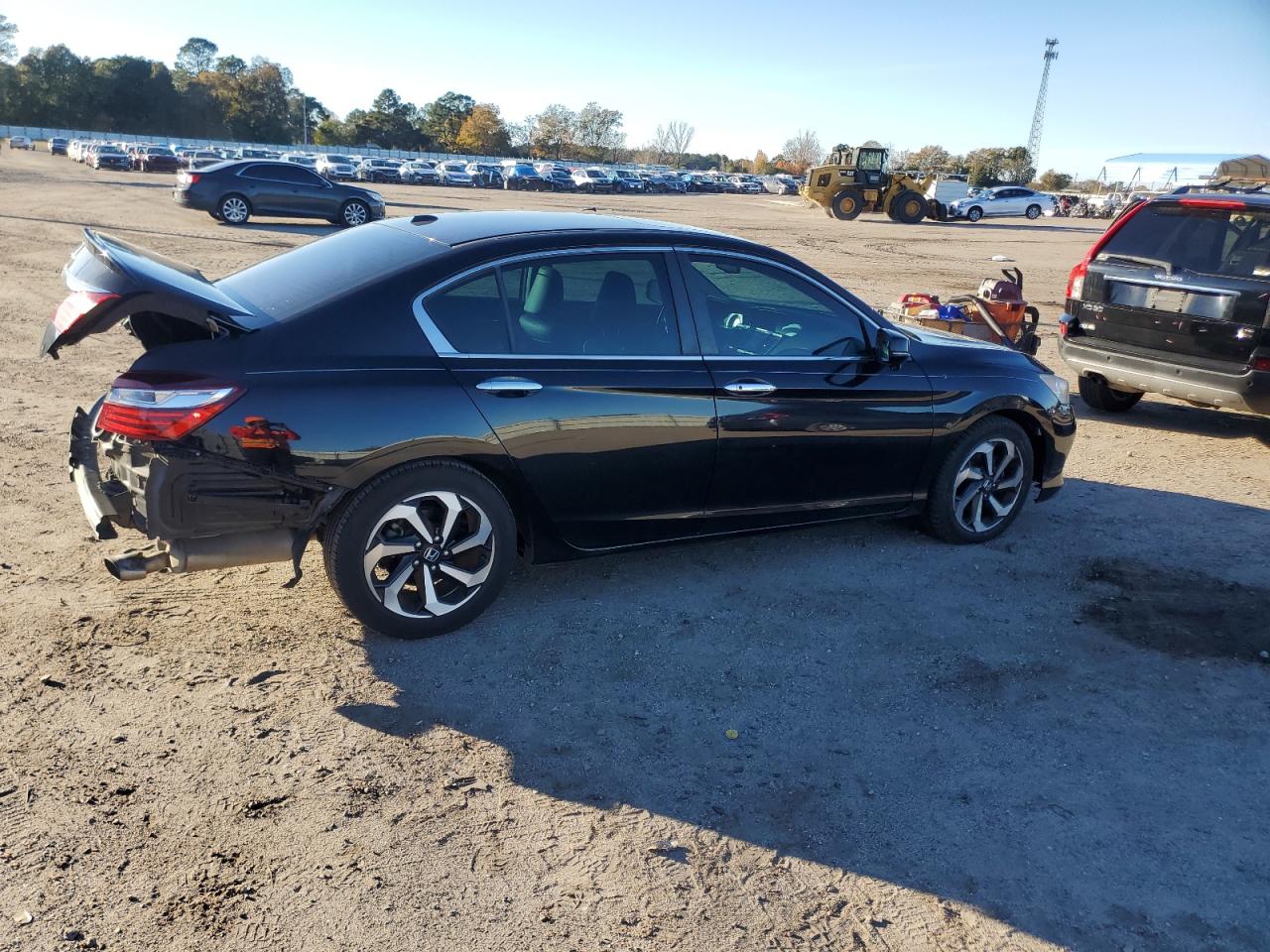 VIN 1HGCR2F8XHA004382 2017 HONDA ACCORD no.3