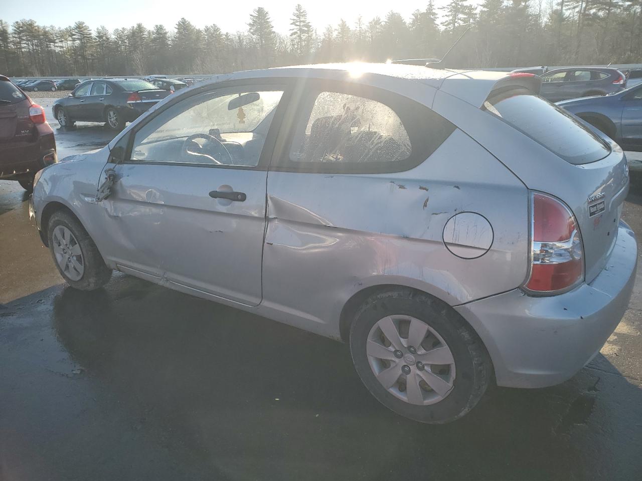 2009 Hyundai Accent - Image 2