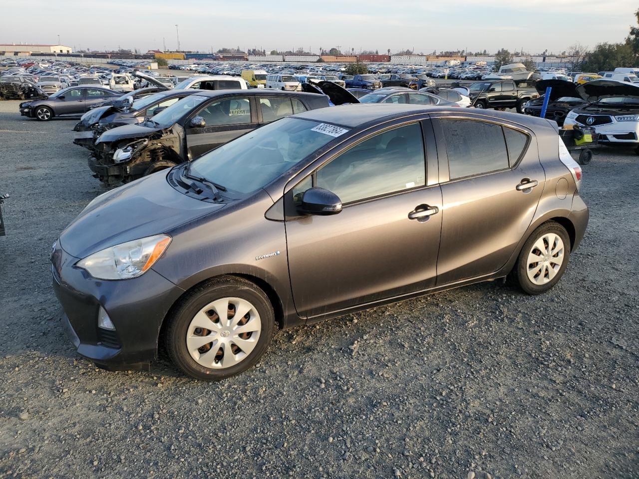 VIN JTDKDTB3XD1535830 2013 TOYOTA PRIUS no.1