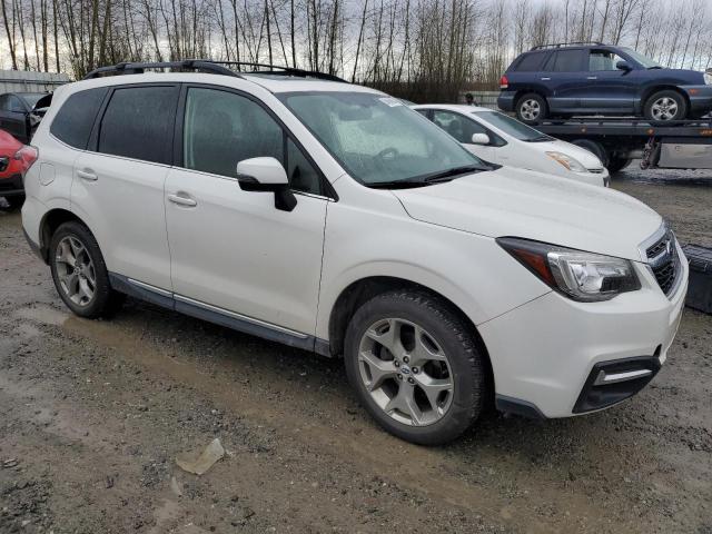  SUBARU FORESTER 2017 Biały