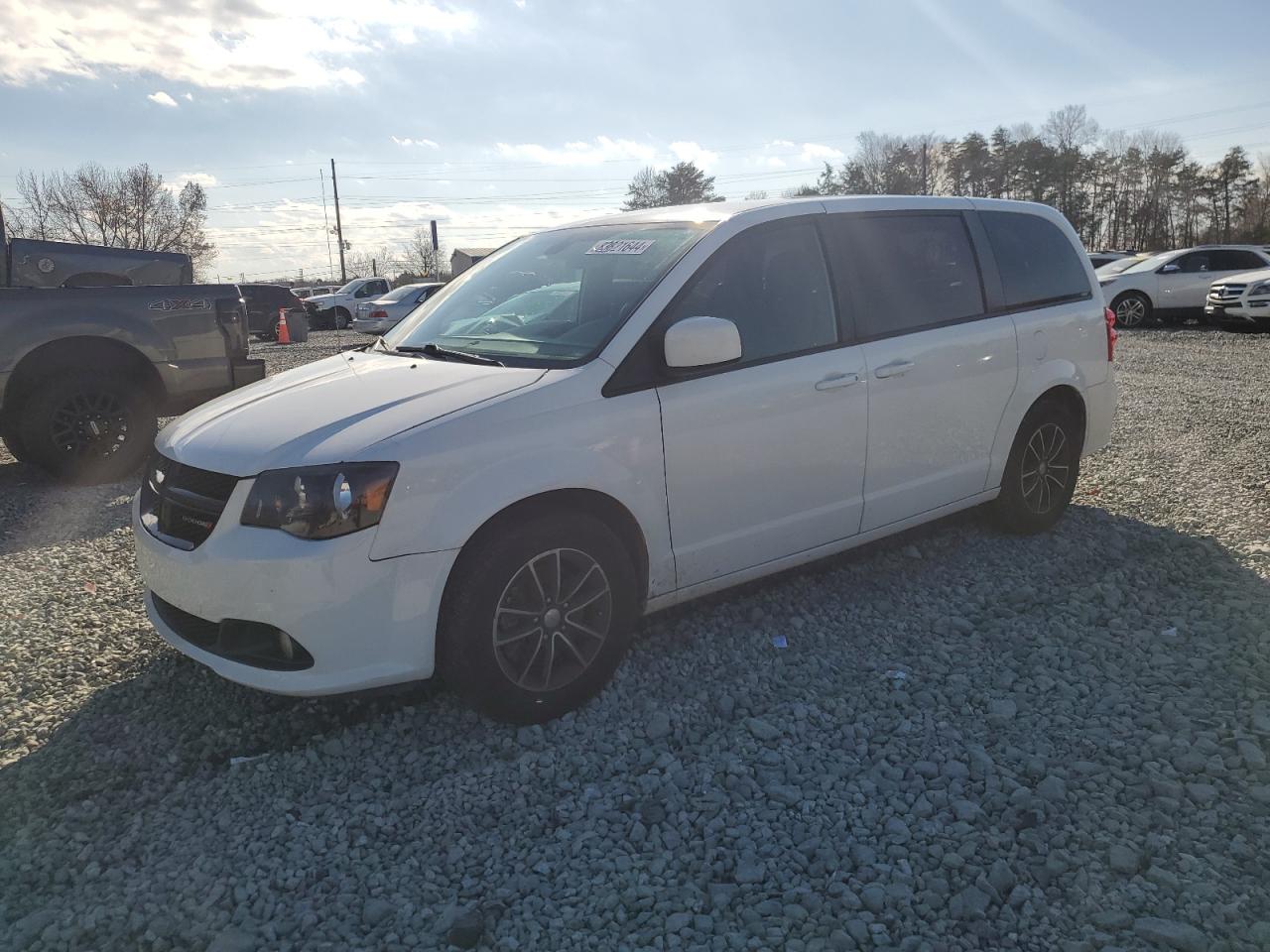 VIN 2C4RDGBG9JR256336 2018 DODGE CARAVAN no.1