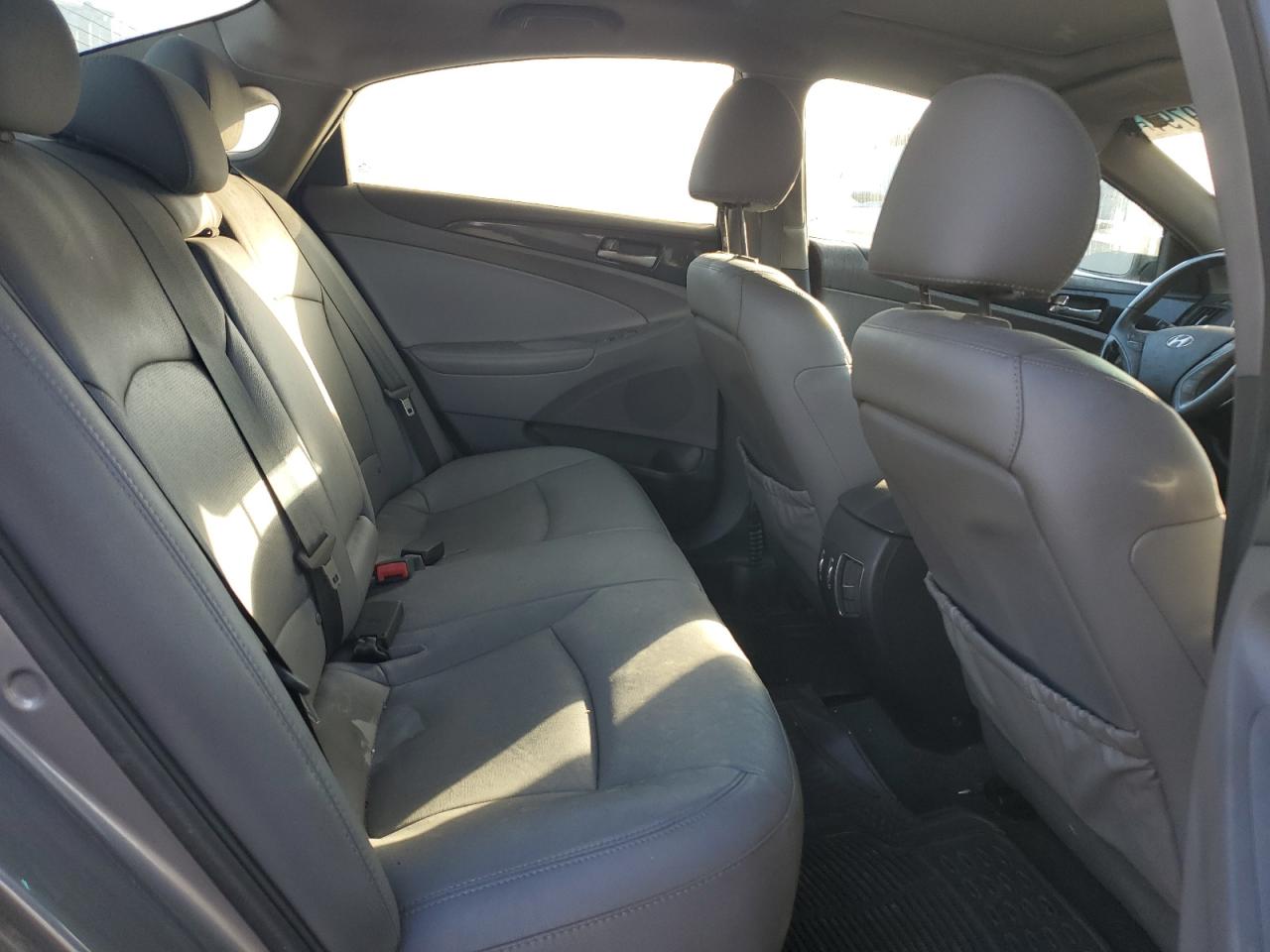 2012 Hyundai Sonata - Image 10