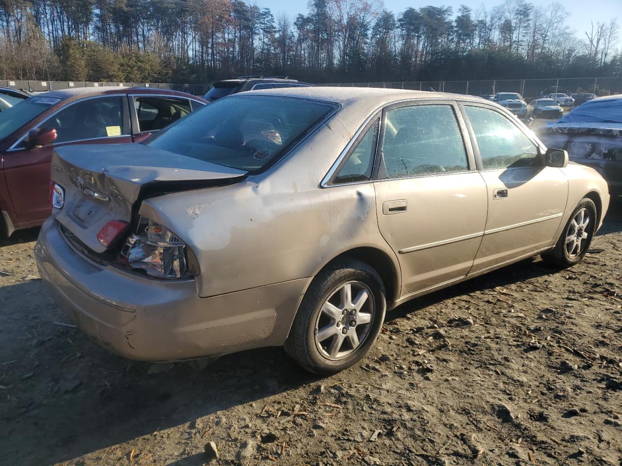 2004 Toyota Avalon - Image 3