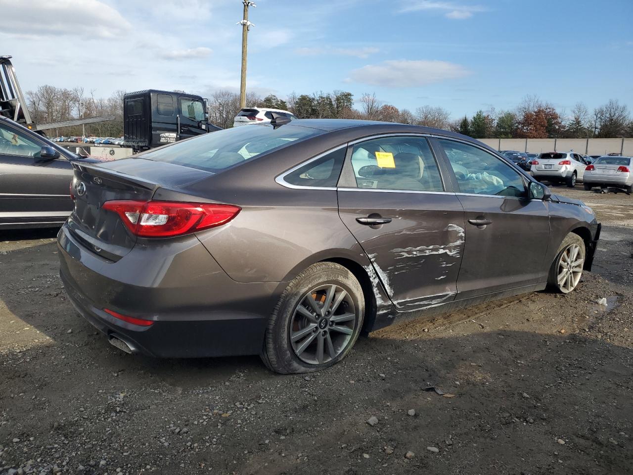 2017 Hyundai Sonata - Image 3