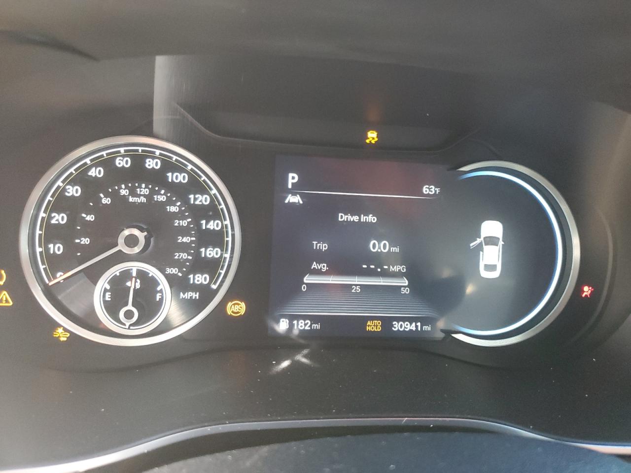 2022 Genesis G70 - Image 9