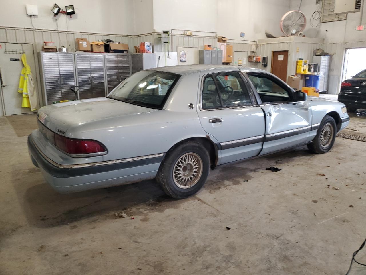 1992 Mercury Grand Marquis Gs VIN: 2MECM74W0NX709785 Lot: 81933734