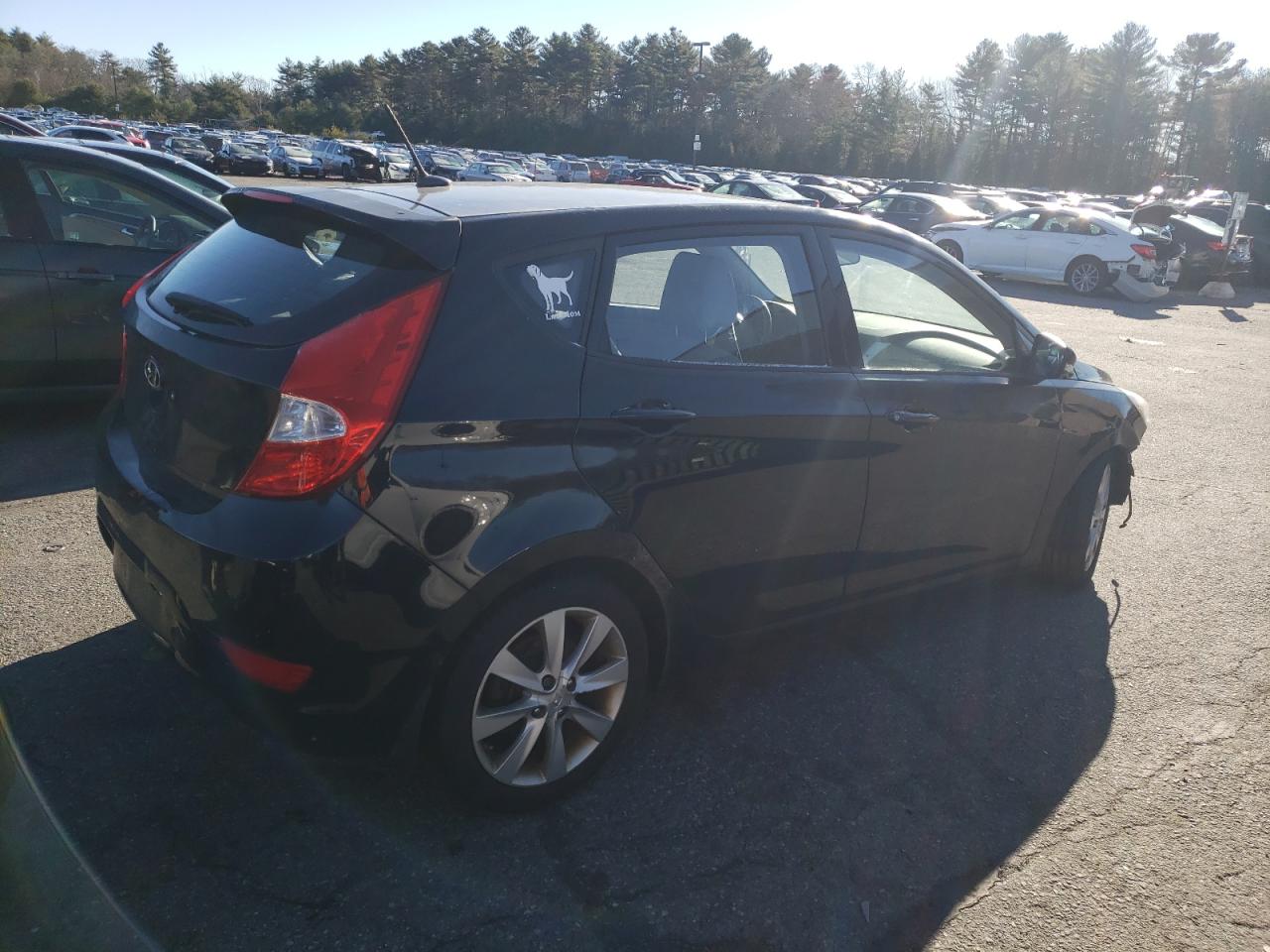 2013 Hyundai Accent - Image 3