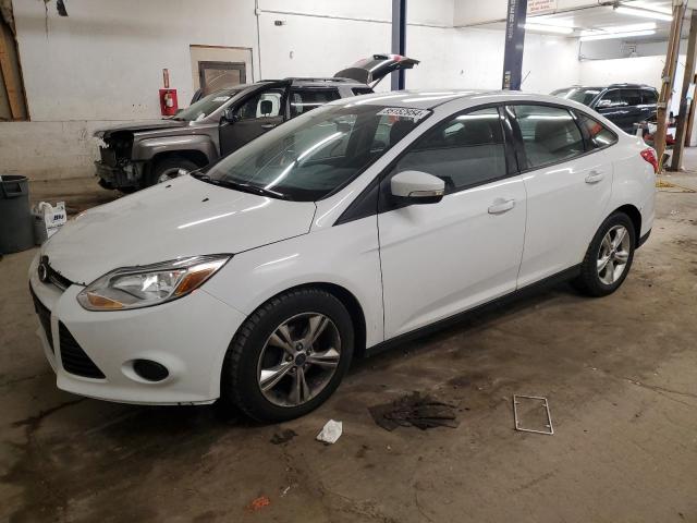 Sedans FORD FOCUS 2013 White