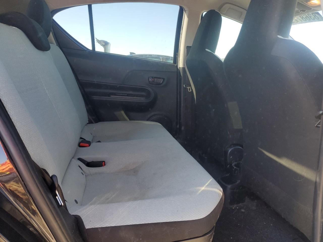 2018 Toyota Prius - Image 10