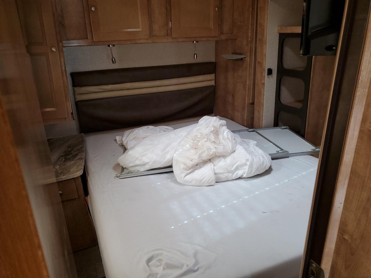 2019 Ford Econoline E450 Super Duty Cutaway Van VIN: 1FDXE4FSXKDC02836 Lot: 83396094