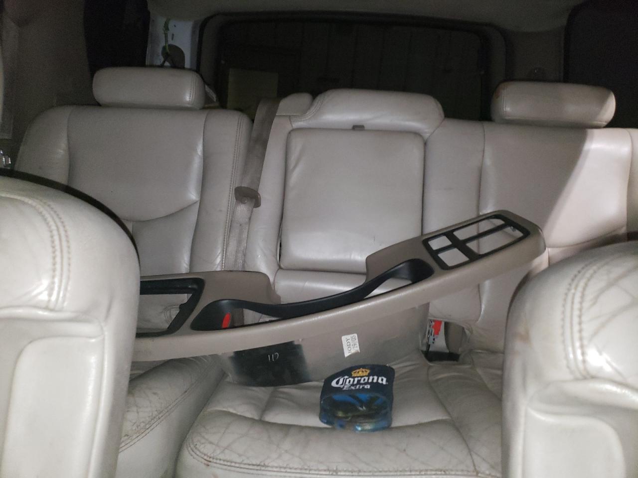 2005 Chevrolet Tahoe - Image 10