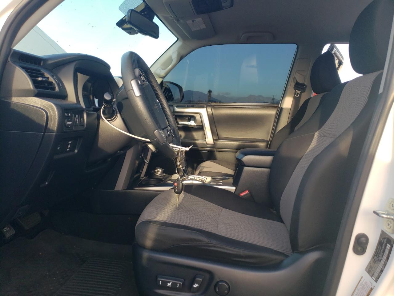 2020 Toyota 4Runner - Image 7