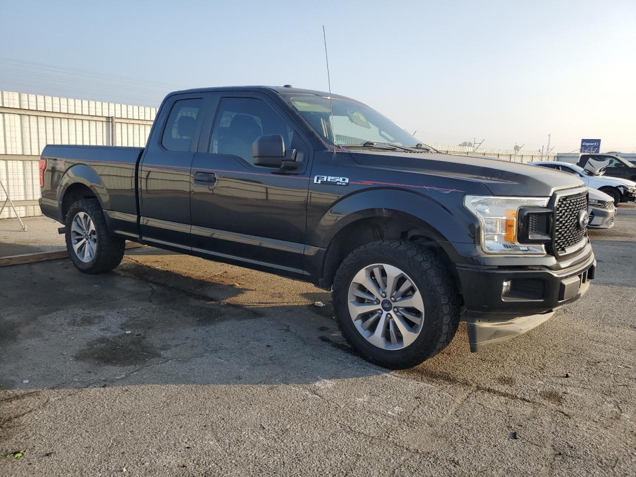 VIN 1FTEX1CPXJKD57532 2018 FORD F-150 no.4