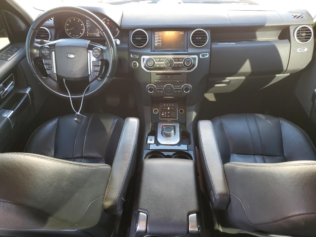 2015 Land Rover LR4 - Image 8