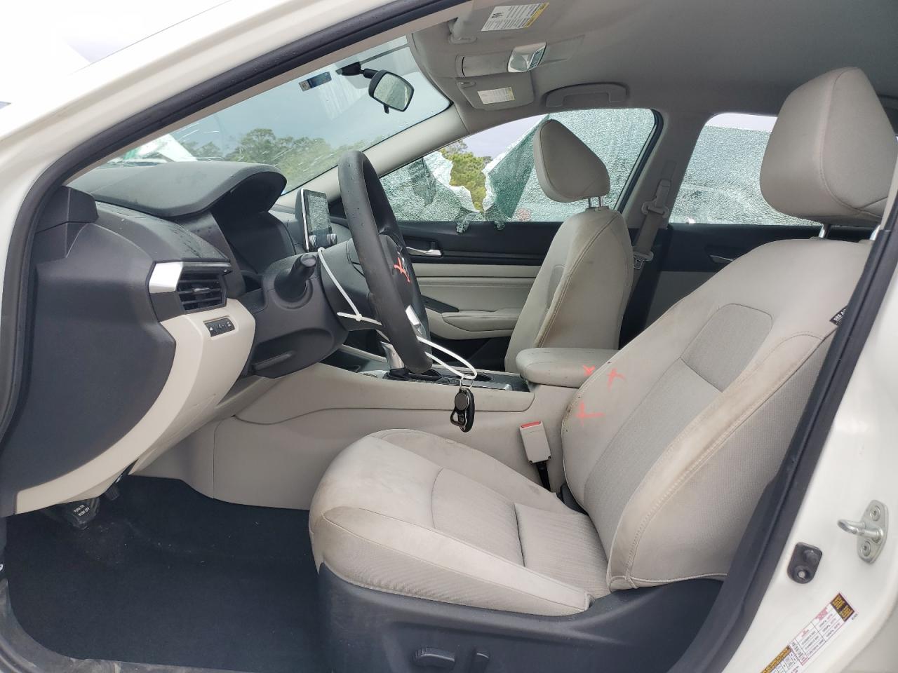 2020 Nissan Altima - Image 7