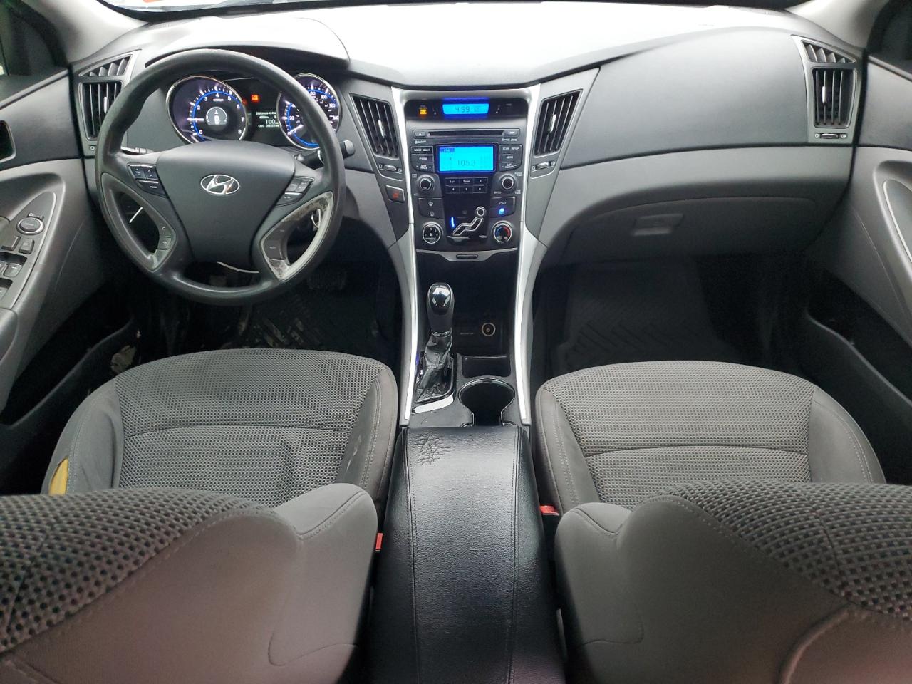 2012 Hyundai Sonata - Image 8