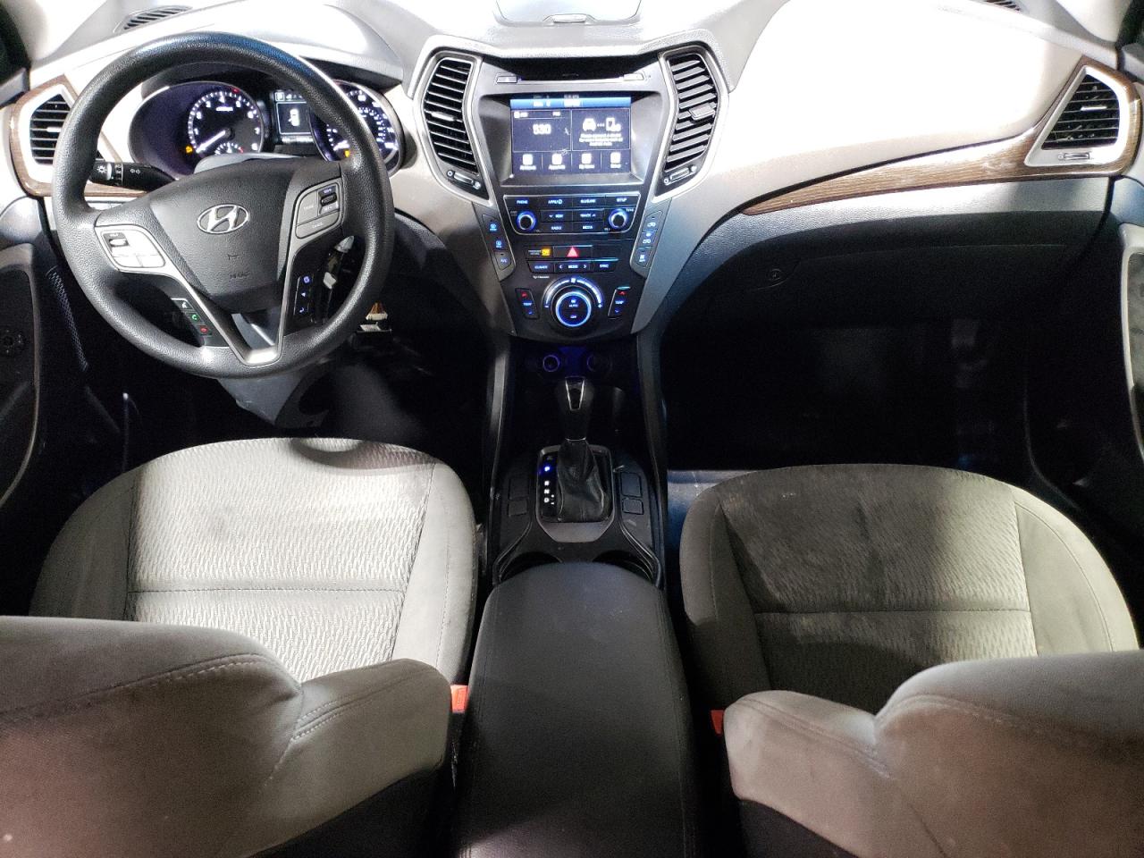 2017 Hyundai Santa Fe - Image 8