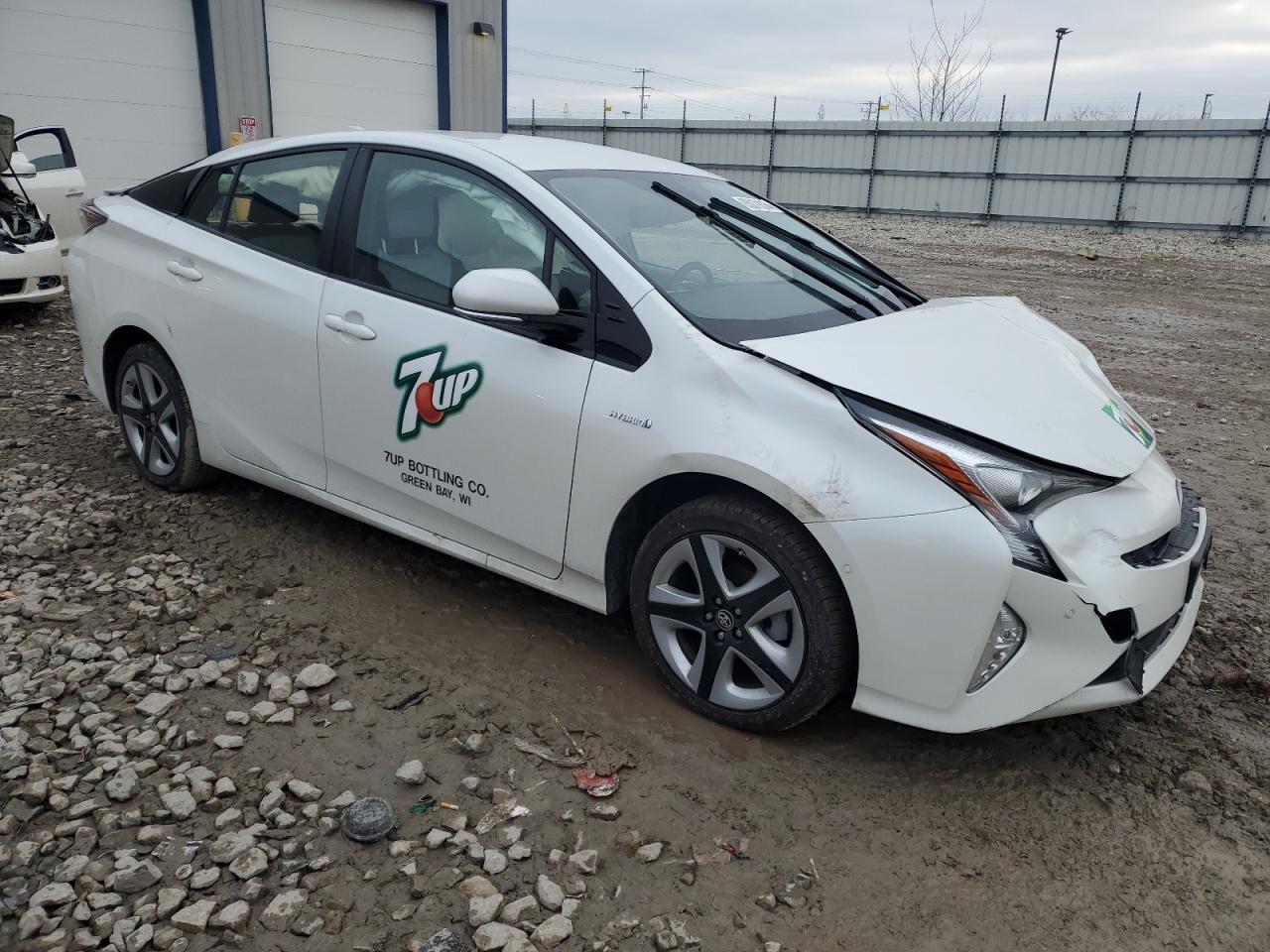 VIN JTDKARFU9J3062341 2018 TOYOTA PRIUS no.4