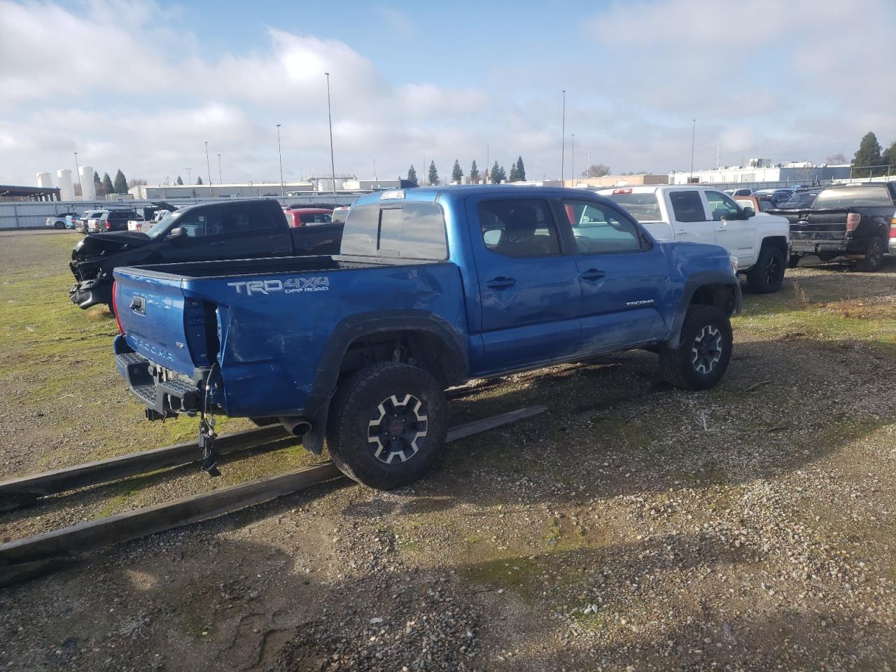 VIN 3TMCZ5AN9HM103226 2017 TOYOTA TACOMA no.3