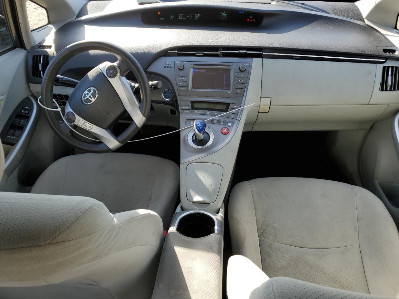 2014 Toyota Prius - Image 8
