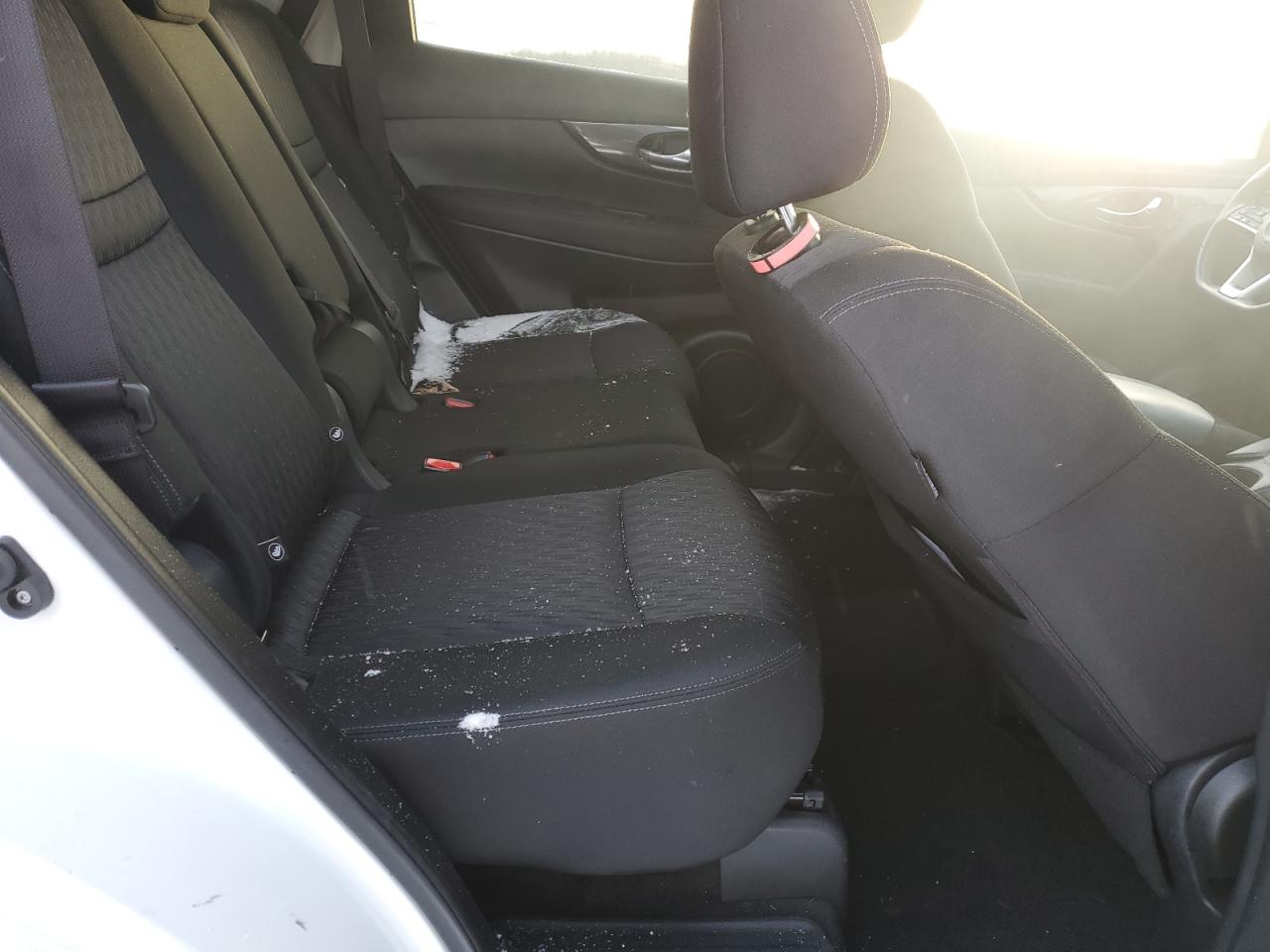 2020 Nissan Rogue - Image 12