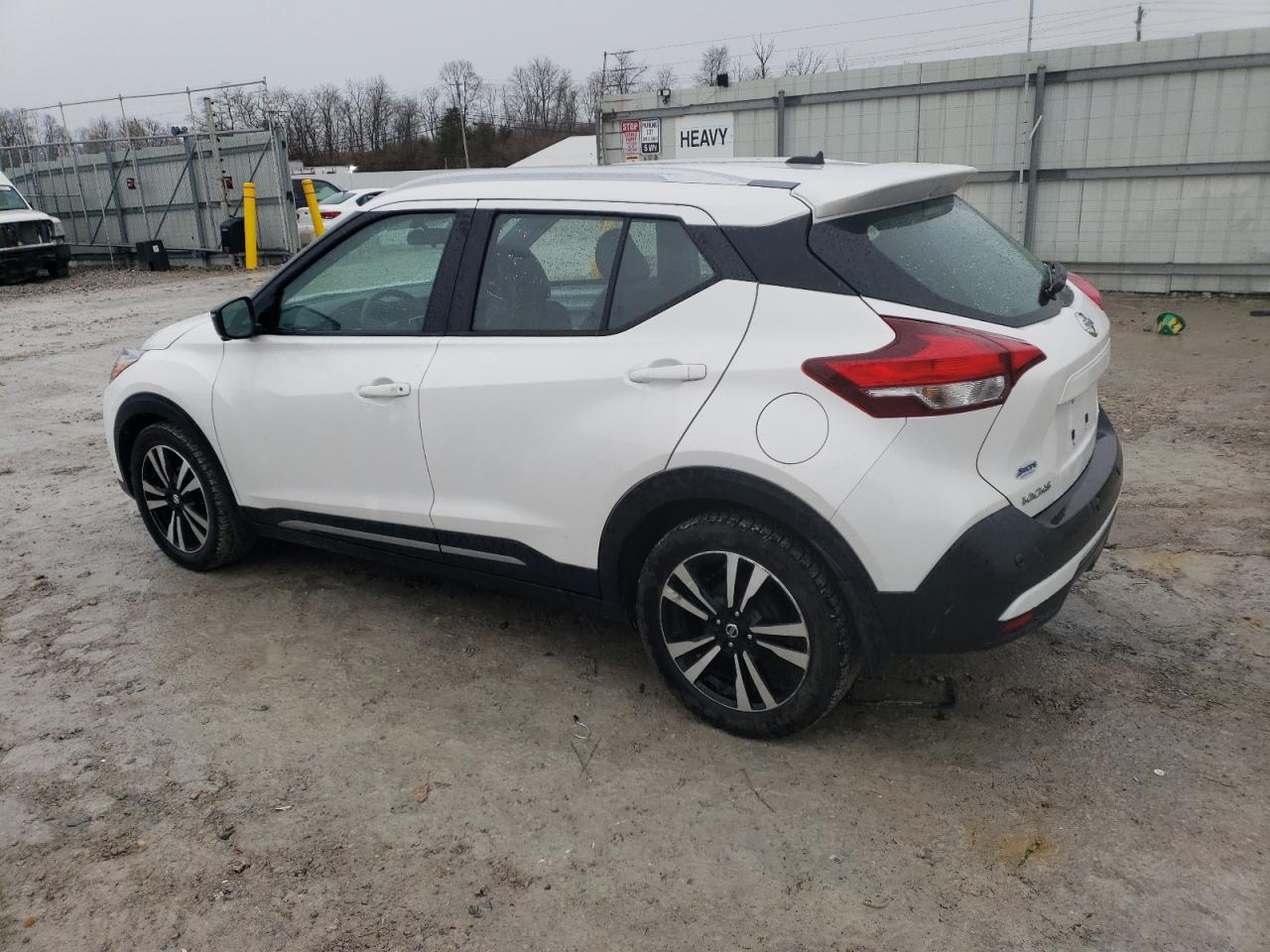 2020 Nissan Kicks - Image 2