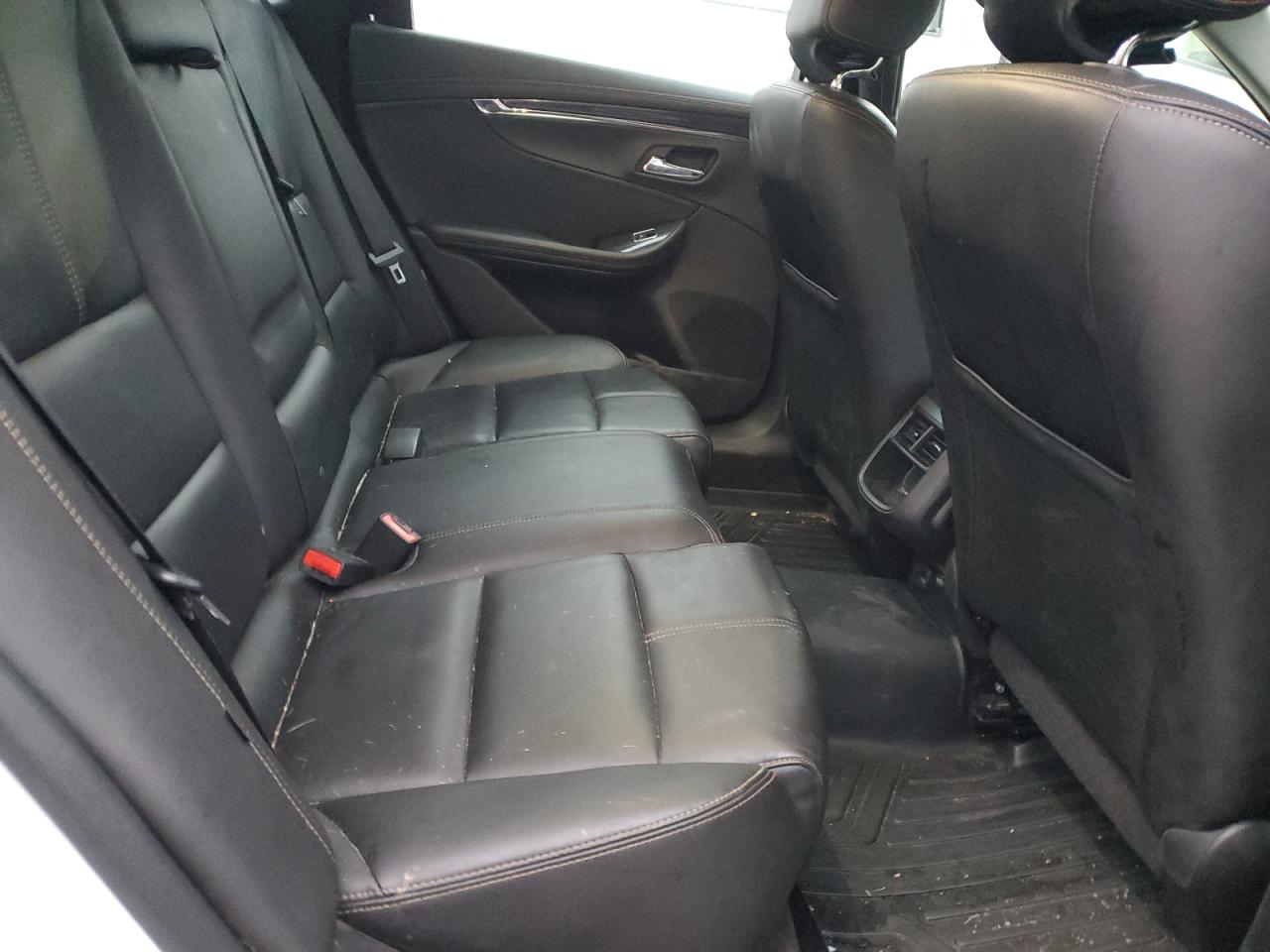 2016 Chevrolet Impala - Image 10