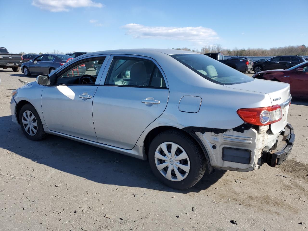 VIN 2T1BU4EE4DC124602 2013 TOYOTA COROLLA no.2