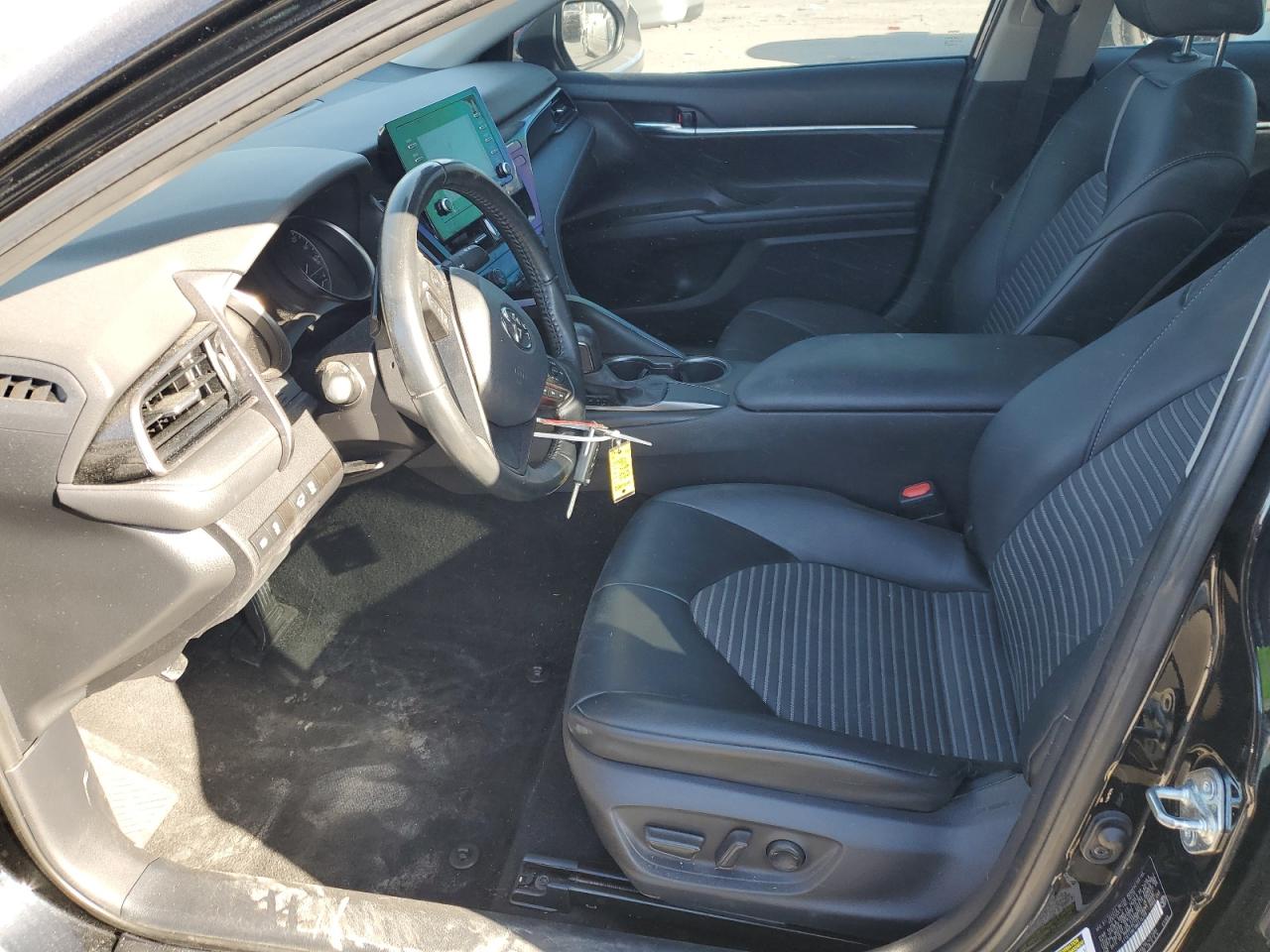 2021 Toyota Camry - Image 7