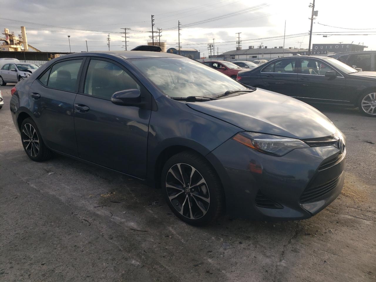 VIN 5YFBURHE6JP843239 2018 TOYOTA COROLLA no.4