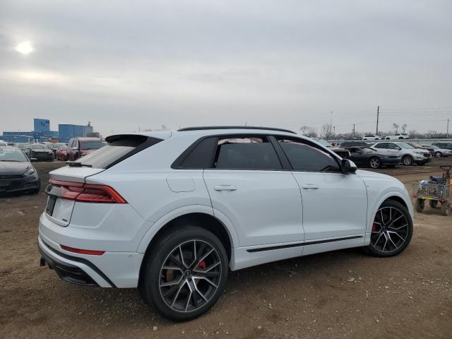  AUDI Q8 2022 Белы