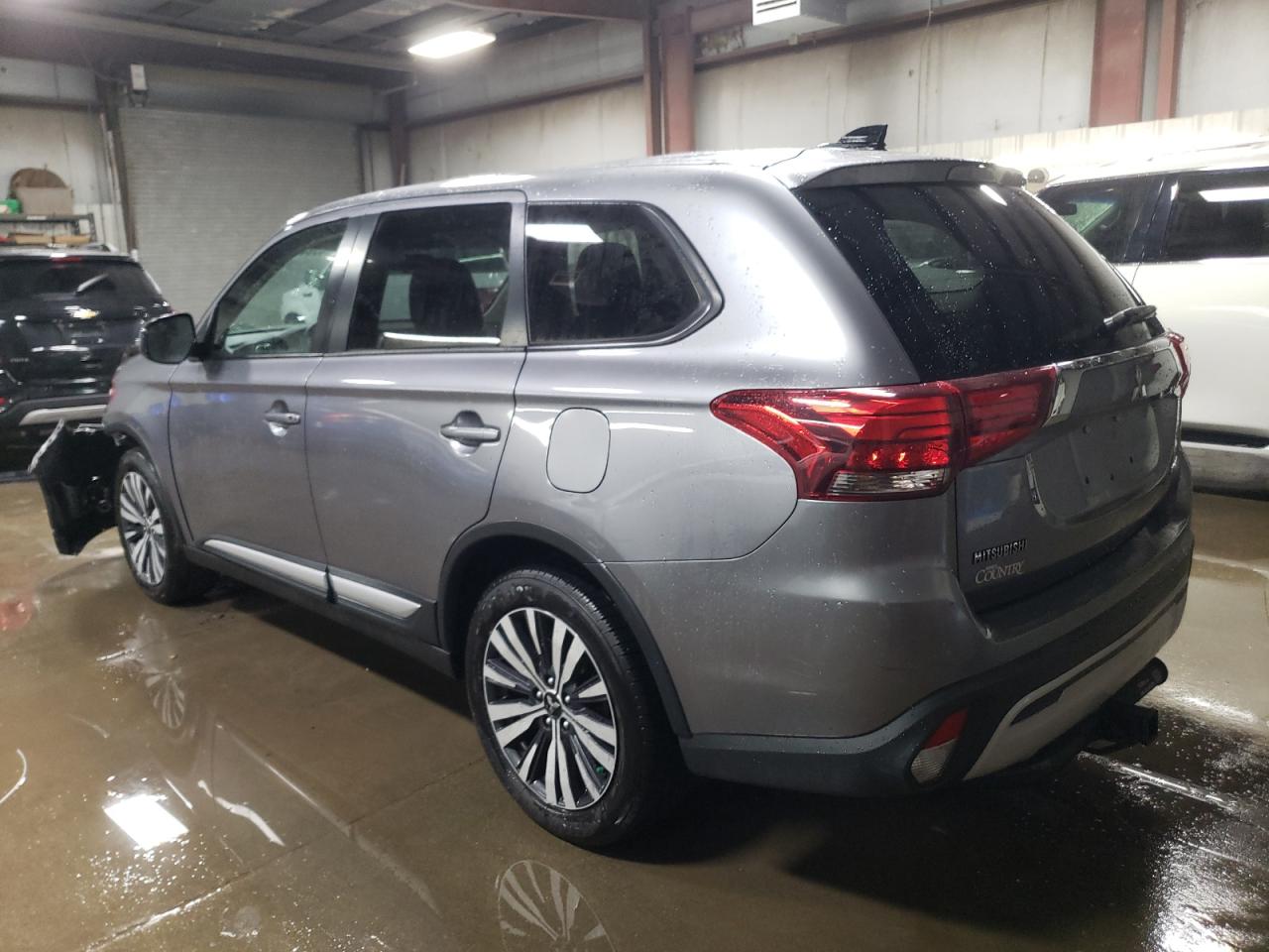 JA4AZ3A3XKZ045542 2019 MITSUBISHI OUTLANDER - Image 2