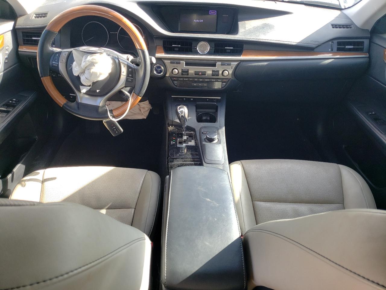 2014 Lexus ES - Image 8