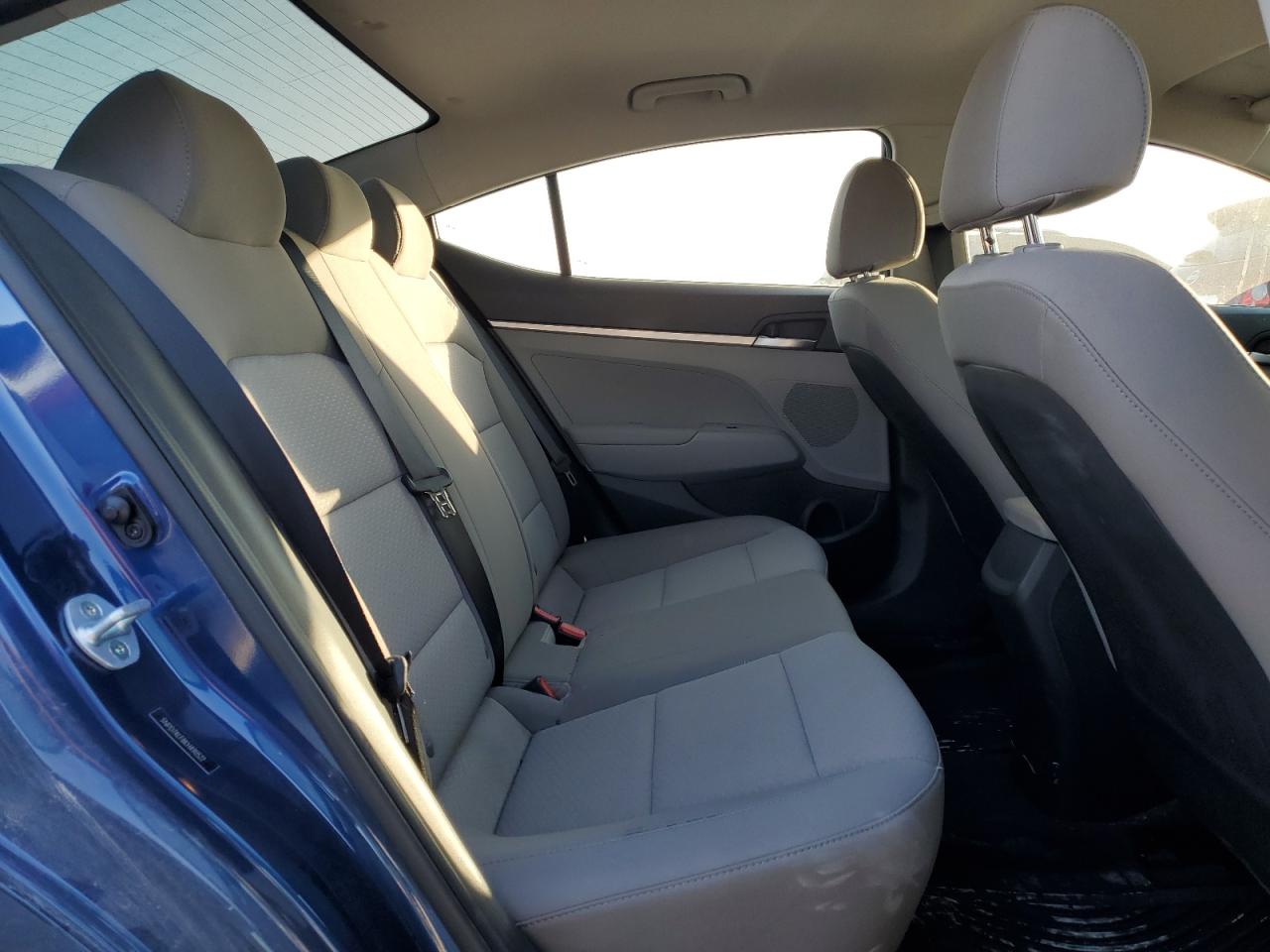 2019 Hyundai Elantra Se VIN: 5NPD74LF8KH490522 Lot: 82993004