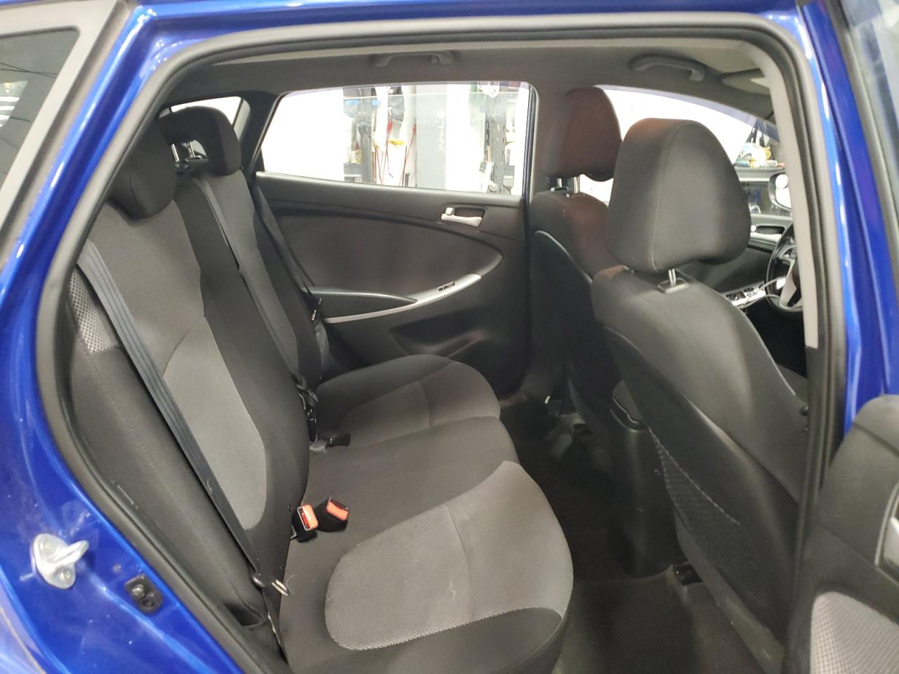 2013 Hyundai Accent - Image 10