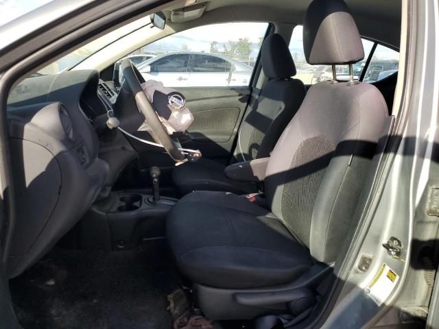  NISSAN VERSA 2013 Srebrny