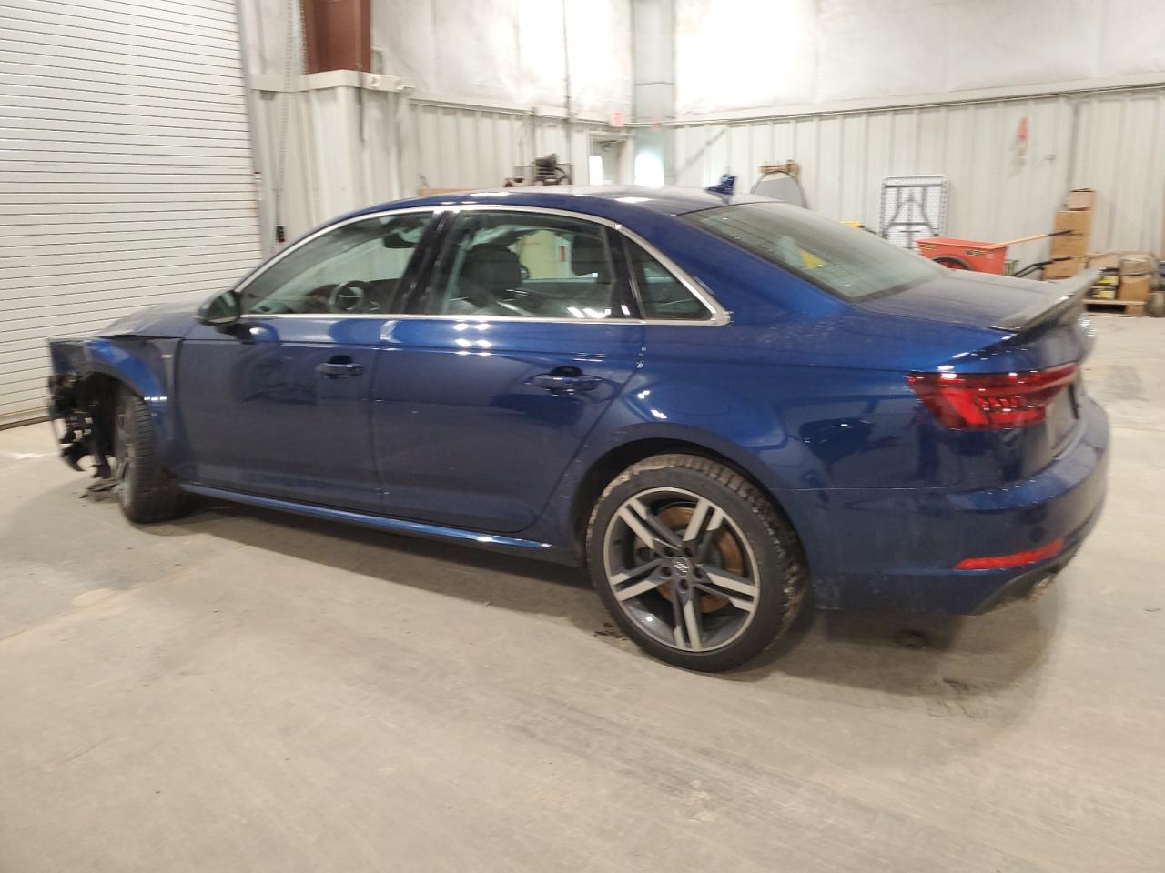 VIN WAUENAF4XJN003142 2018 AUDI A4 no.2