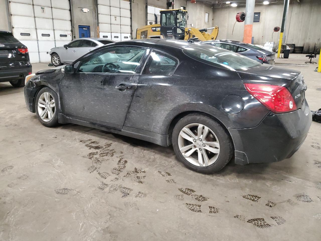 2010 Nissan Altima - Image 2