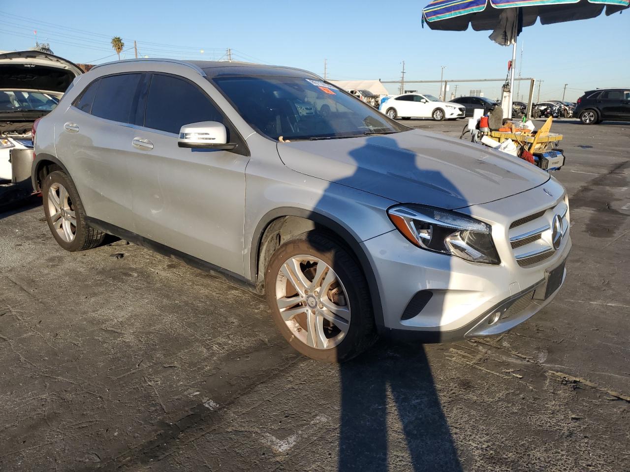 VIN WDCTG4GB0HJ337923 2017 MERCEDES-BENZ GLA-CLASS no.4