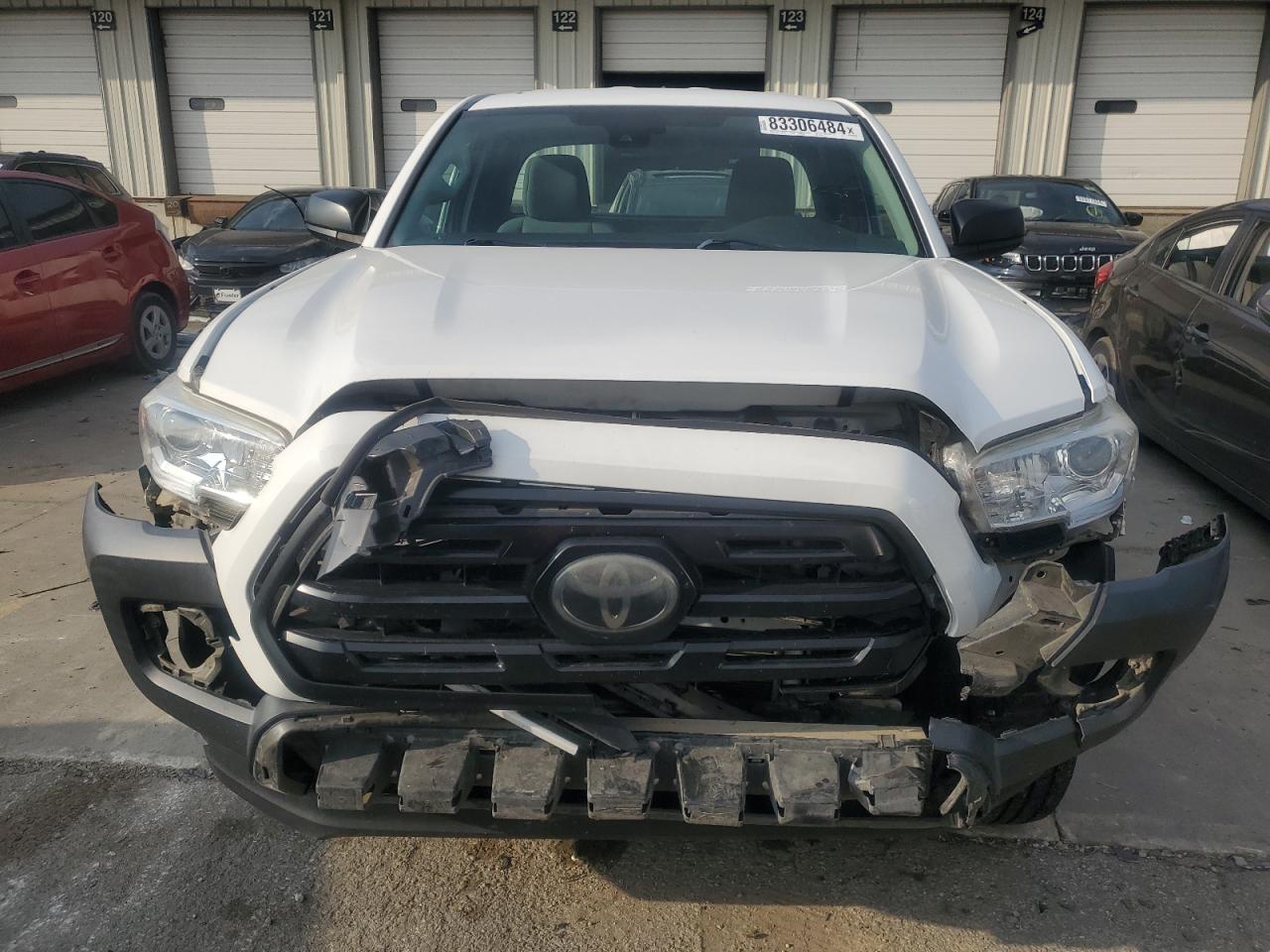 2018 Toyota Tacoma - Image 5