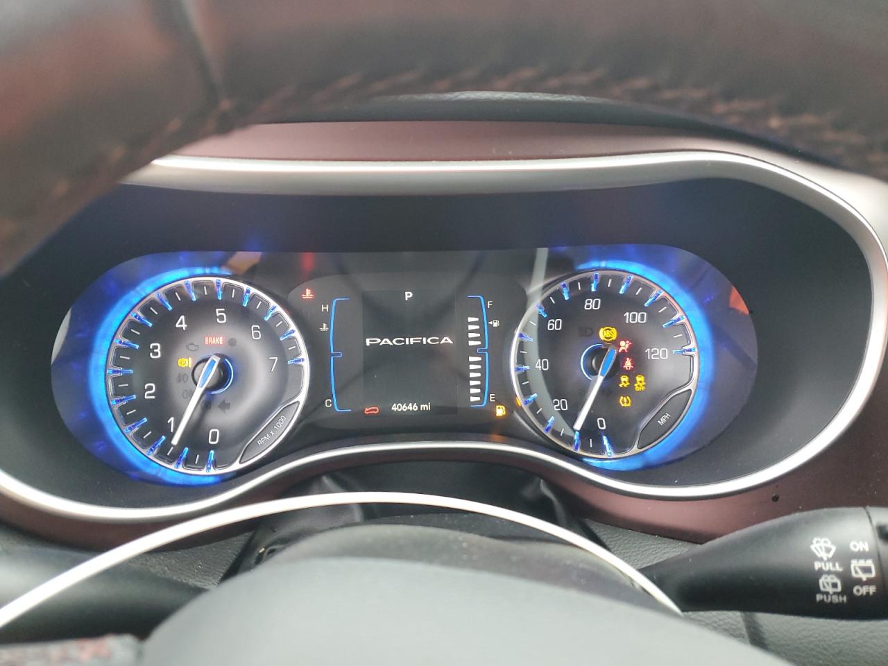 2020 Chrysler Pacifica Touring L VIN: 2C4RC1BG5LR106243 Lot: 82906684