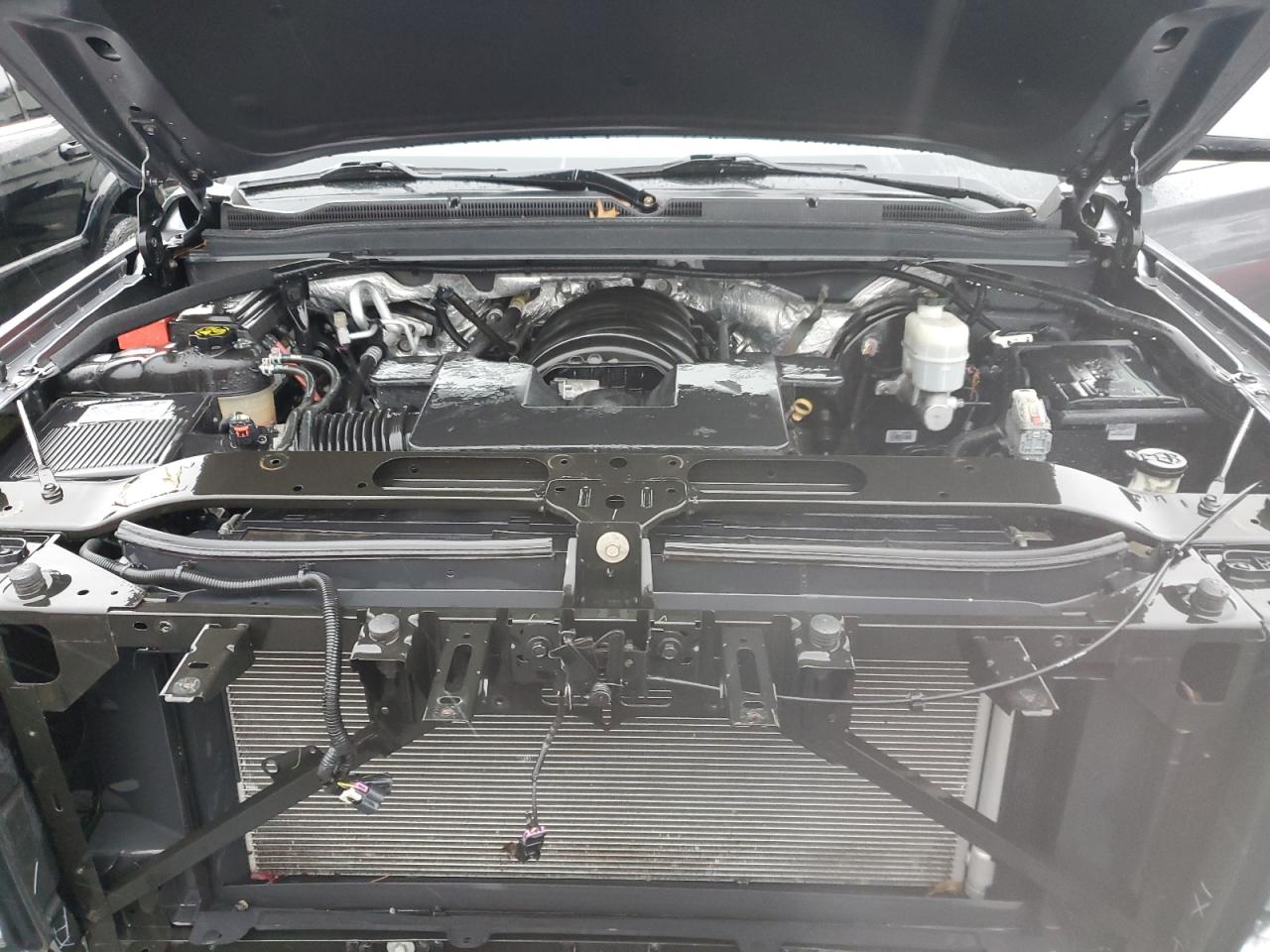 2018 Chevrolet Suburban - Image 12